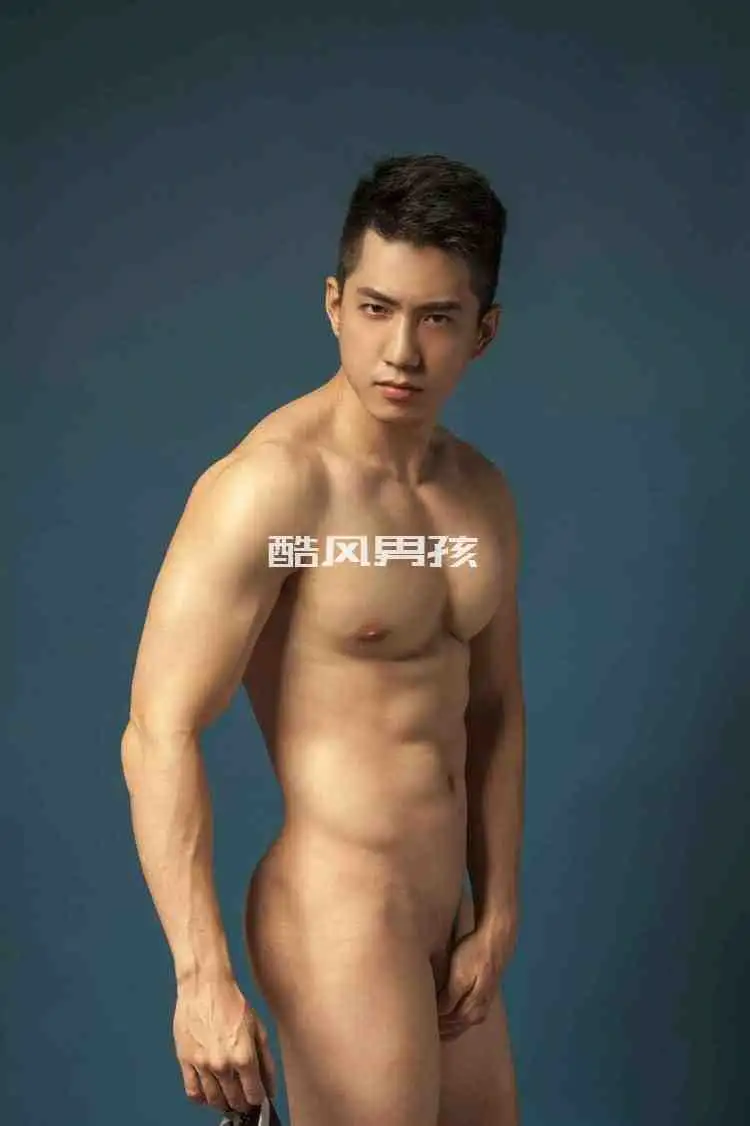 MILKIZZ NO.01 FRIST NAKED-DANG QUOC DAT | 非全见版